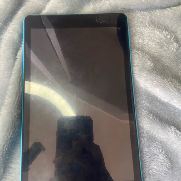 Tablet - Picture 2 of 4